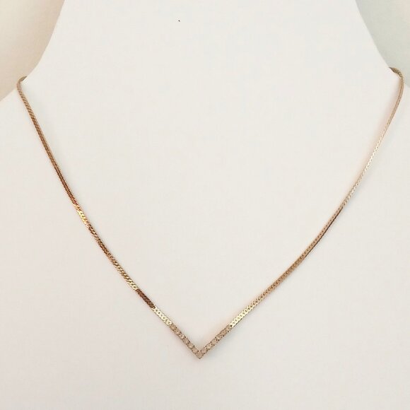 Avon Gold Tone Rhinestone Necklace Never Worn in Original Box Signed - Picture 1 of 4